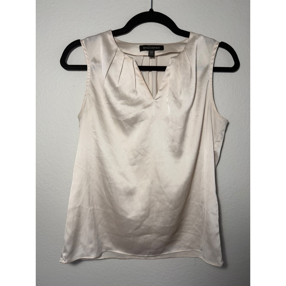 Banana Republic Womens XS Petite Champagne Satin Pleated V-Neck Blouse Tank Top
